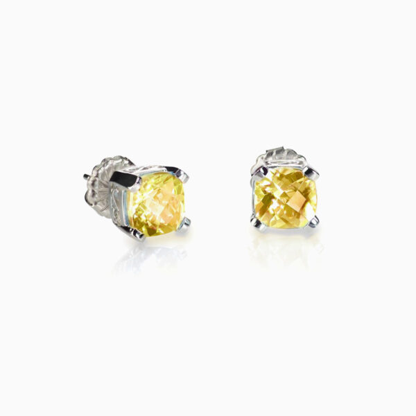 Diamond stud earrings - Image 4